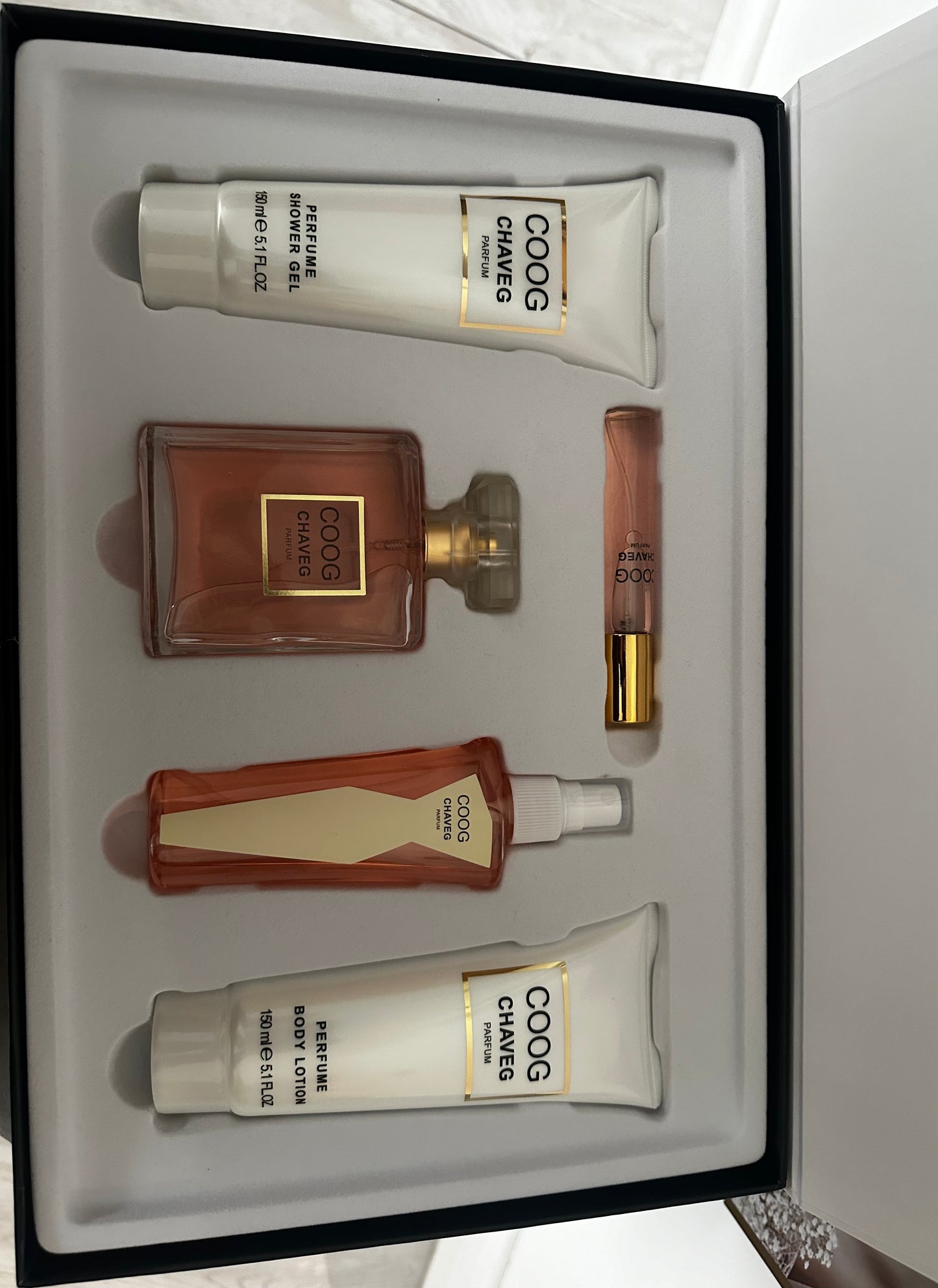 COOG CHAVEG Perfume Set, 3X Perfume, Shower Gel, Body Lotion.